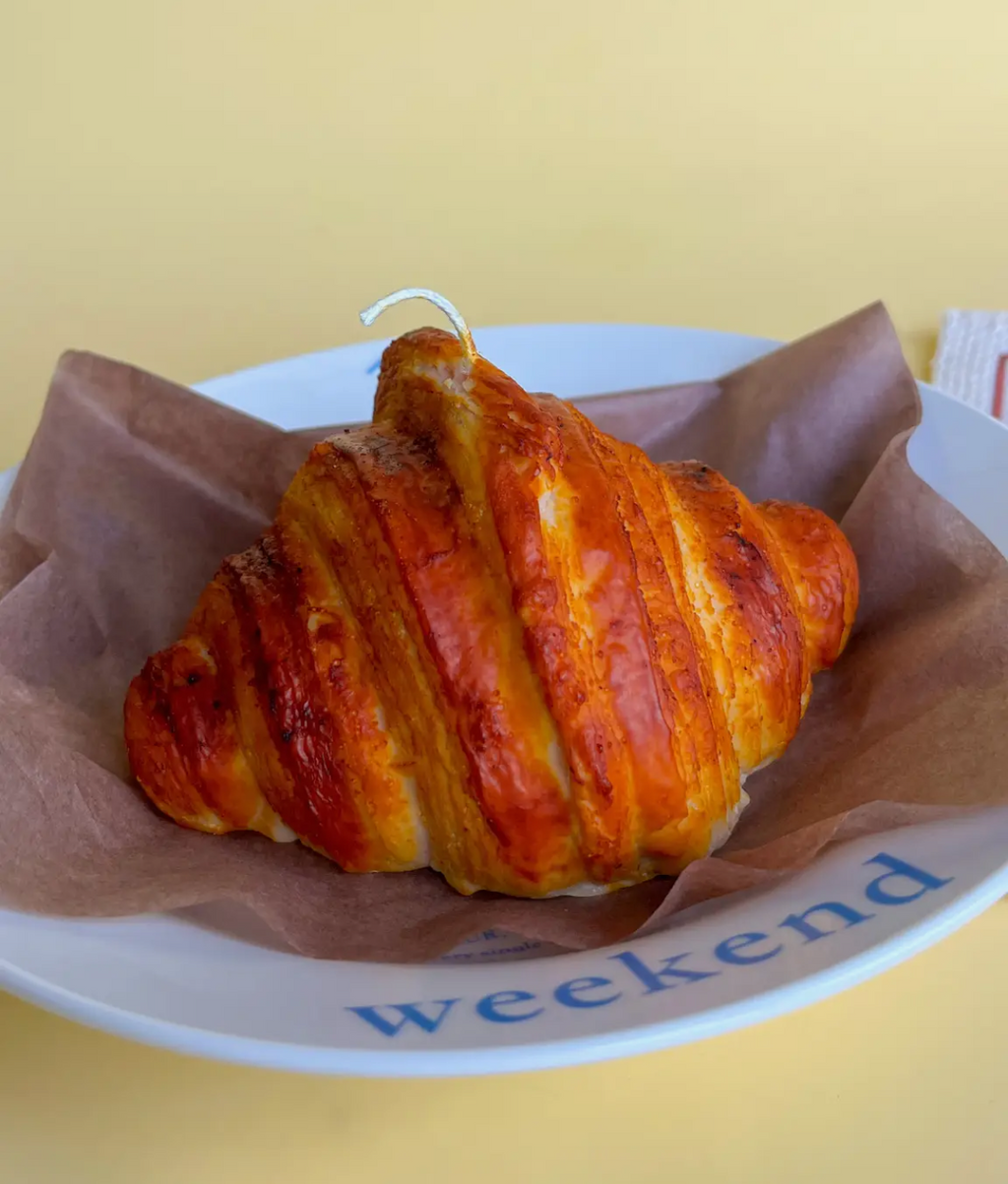 Croissant candle