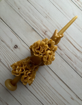 Large Marigold Candle in Beeswax/Natural