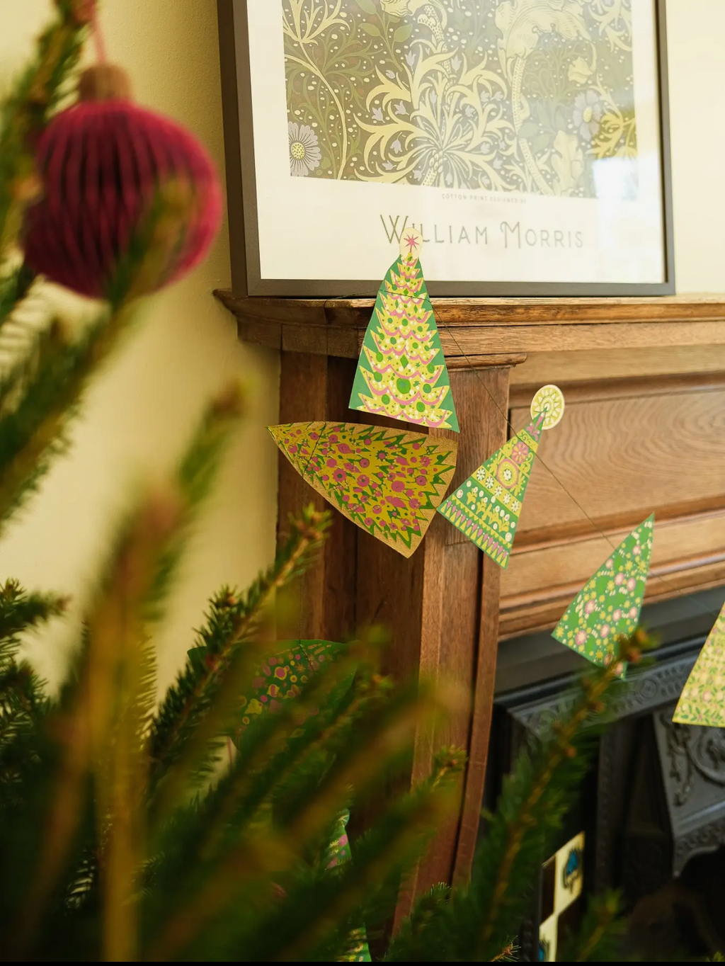East End Press Retro Yule Tree Garland